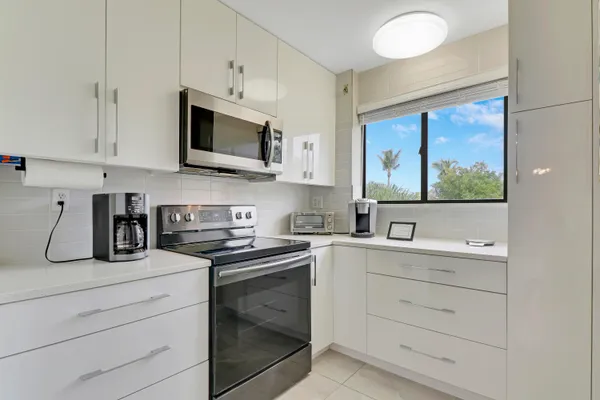 $14,000 | 360 Bella Vista Court North, Unit 60, Jupiter, FL 33477