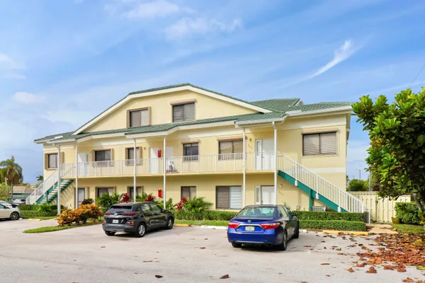 $14,000 | 360 Bella Vista Court North, Unit 60, Jupiter, FL 33477