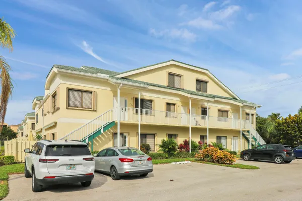 $14,000 | 360 Bella Vista Court North, Unit 60, Jupiter, FL 33477