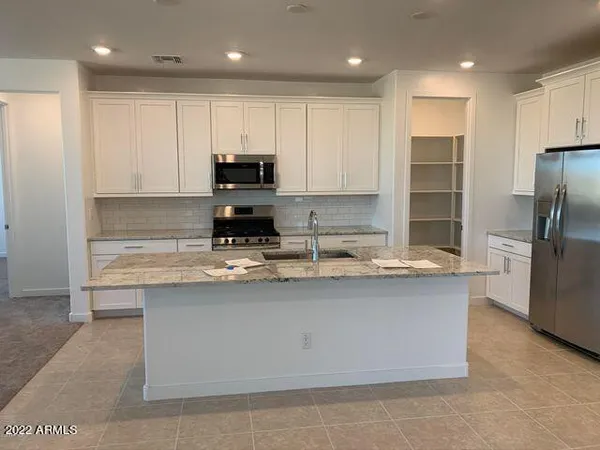 $2,550 | 9752 East Red Giant Drive, Mesa, AZ 85212