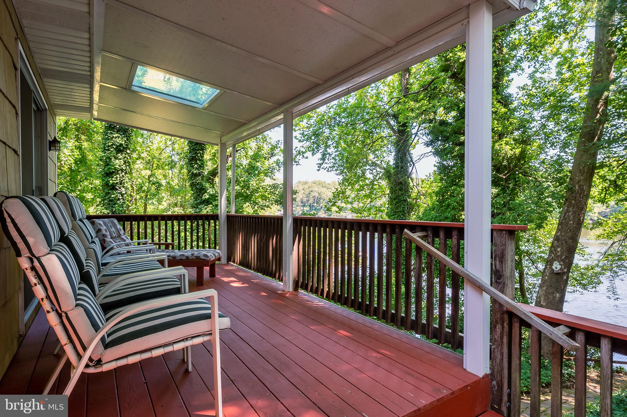 1 Holly Road Pasadena, MD 21122 - Photo 24 of 32 Upper Deck
