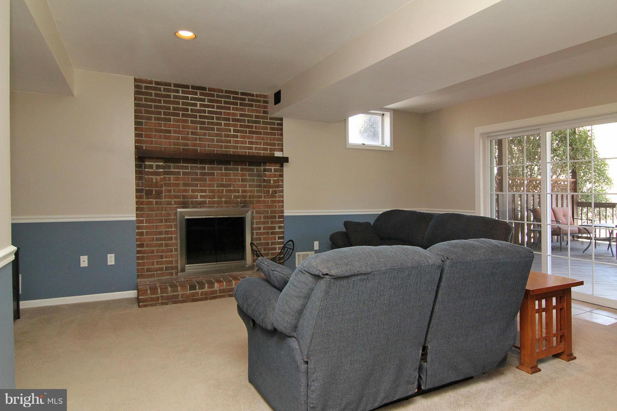 10143 Clearspring Road Damascus, MD 20872 - Photo 17 of 26 Family Room
