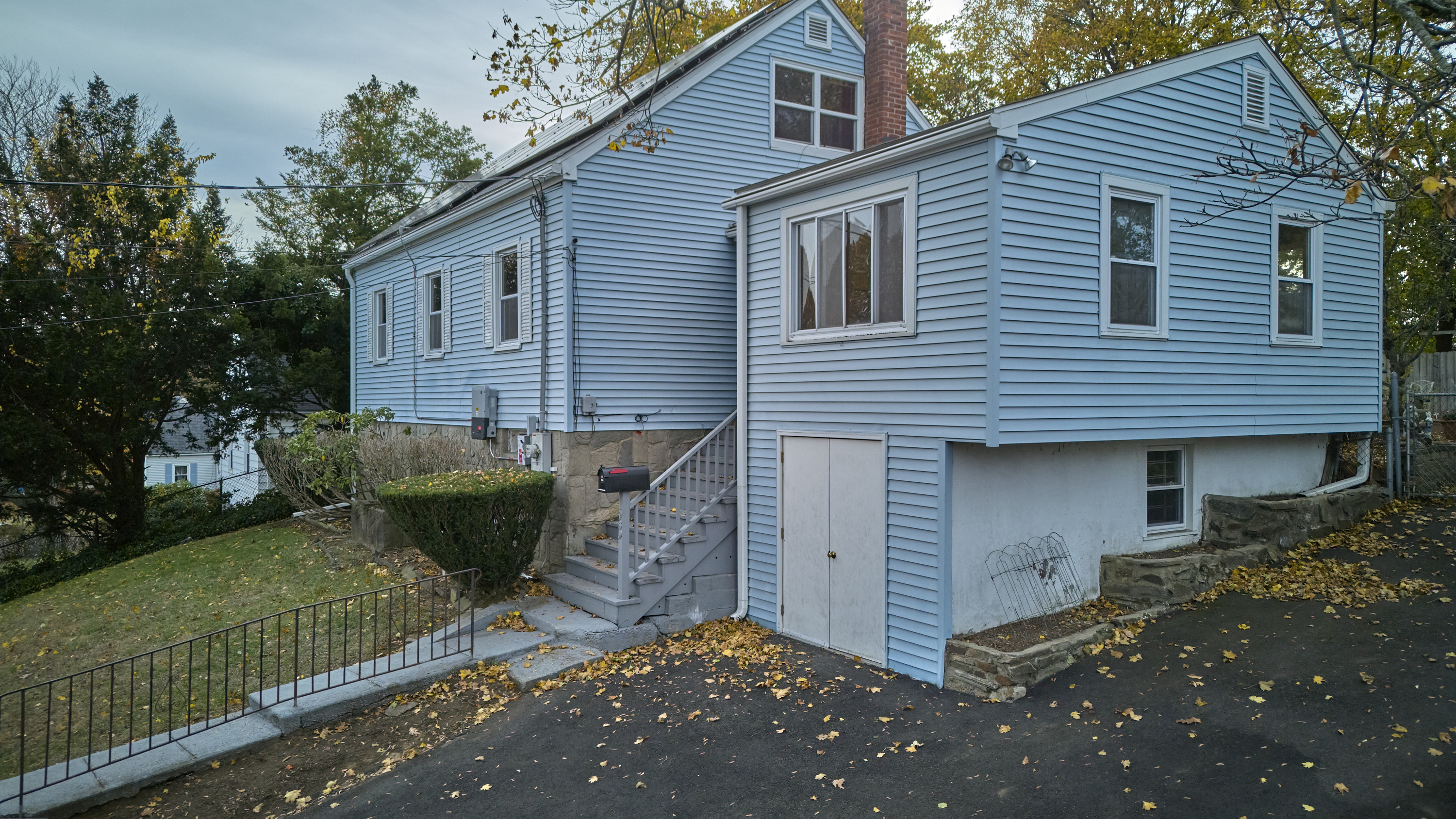 123 Beverly Drive Bridgeport, CT 06610 - Photo 3 of 34 a view of a house with backyard and garden