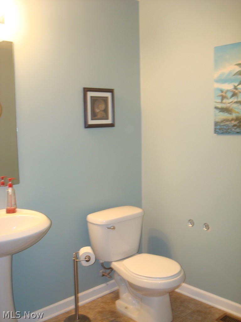 6624 Manchester Road Clinton, OH 44216 - Photo 12 of 24 1st floor powder room