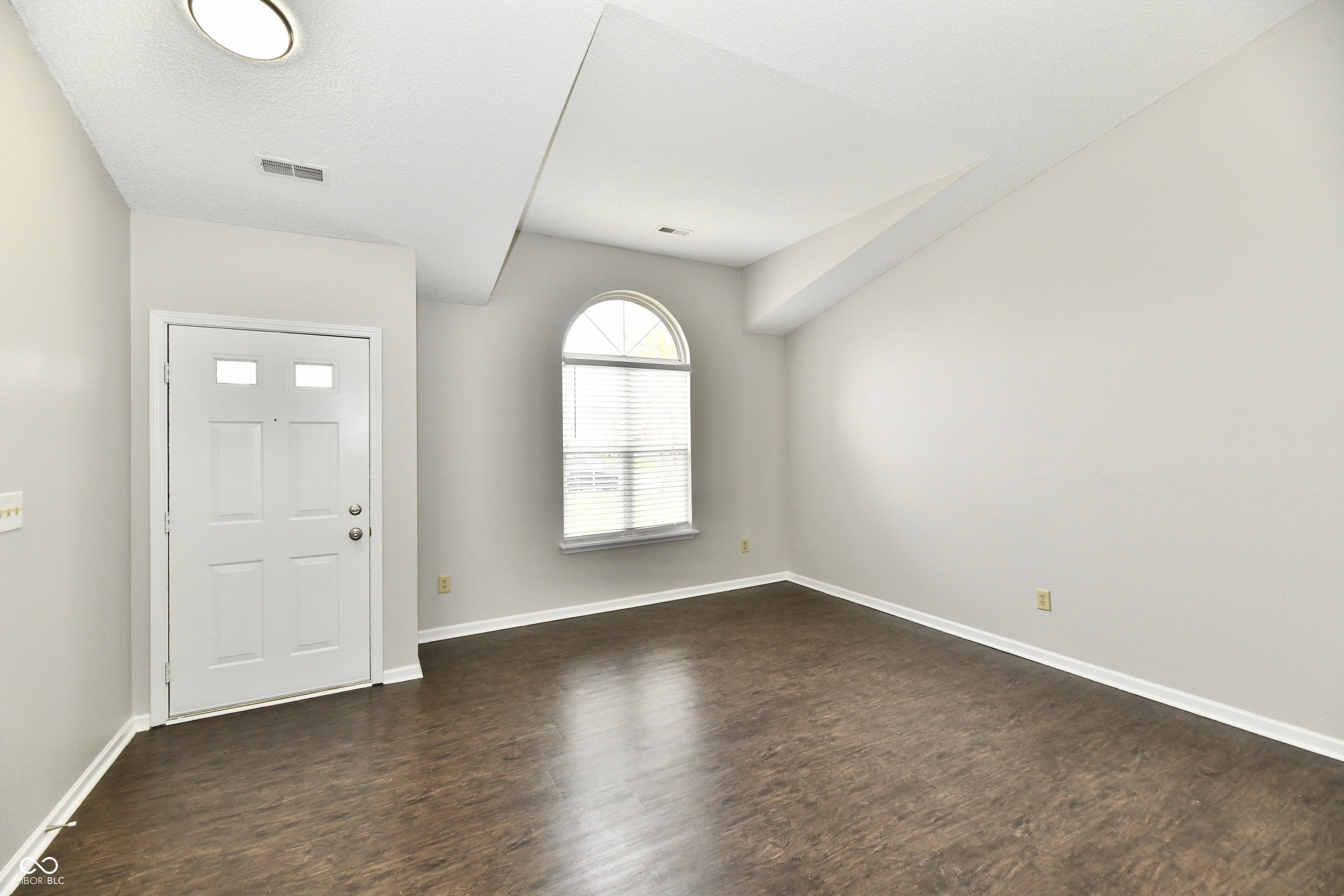 6591 Rushing Noblesville, IN 46062 - Photo 8 of 38 Gallery Image 8