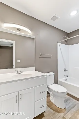 $1,249,900 | 5049-5053 Park Avenue South, Wilmington, NC 28403