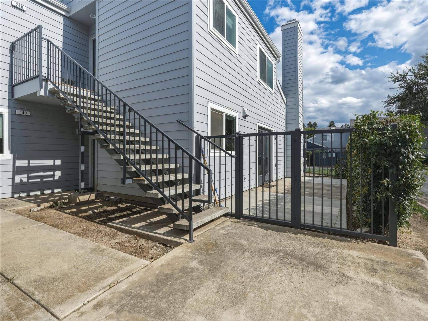 7675 North First Street, Unit 140 Fresno, CA 93720 - Photo 4 of 33