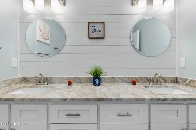 $3,290,000 | 168 East 1st Street, Ocean Isle Beach, NC 28469