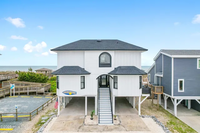$3,290,000 | 168 East 1st Street, Ocean Isle Beach, NC 28469