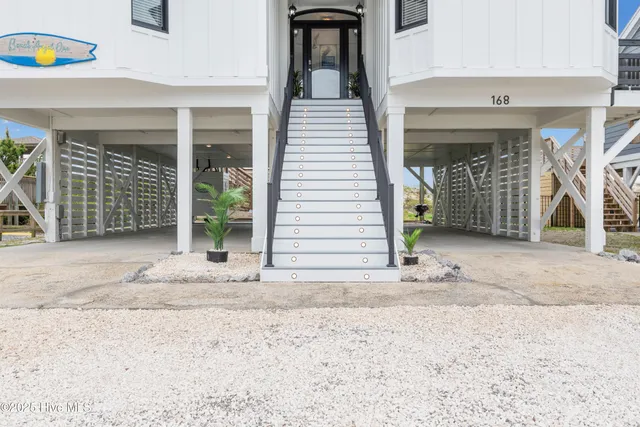 $3,290,000 | 168 East 1st Street, Ocean Isle Beach, NC 28469