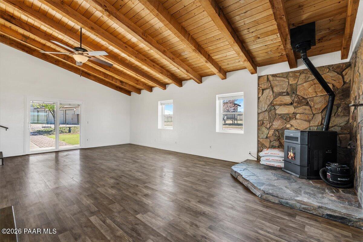 1445 South Table Mountain Road Chino Valley, AZ 86323 - Photo 9 of 73 09-Living Room