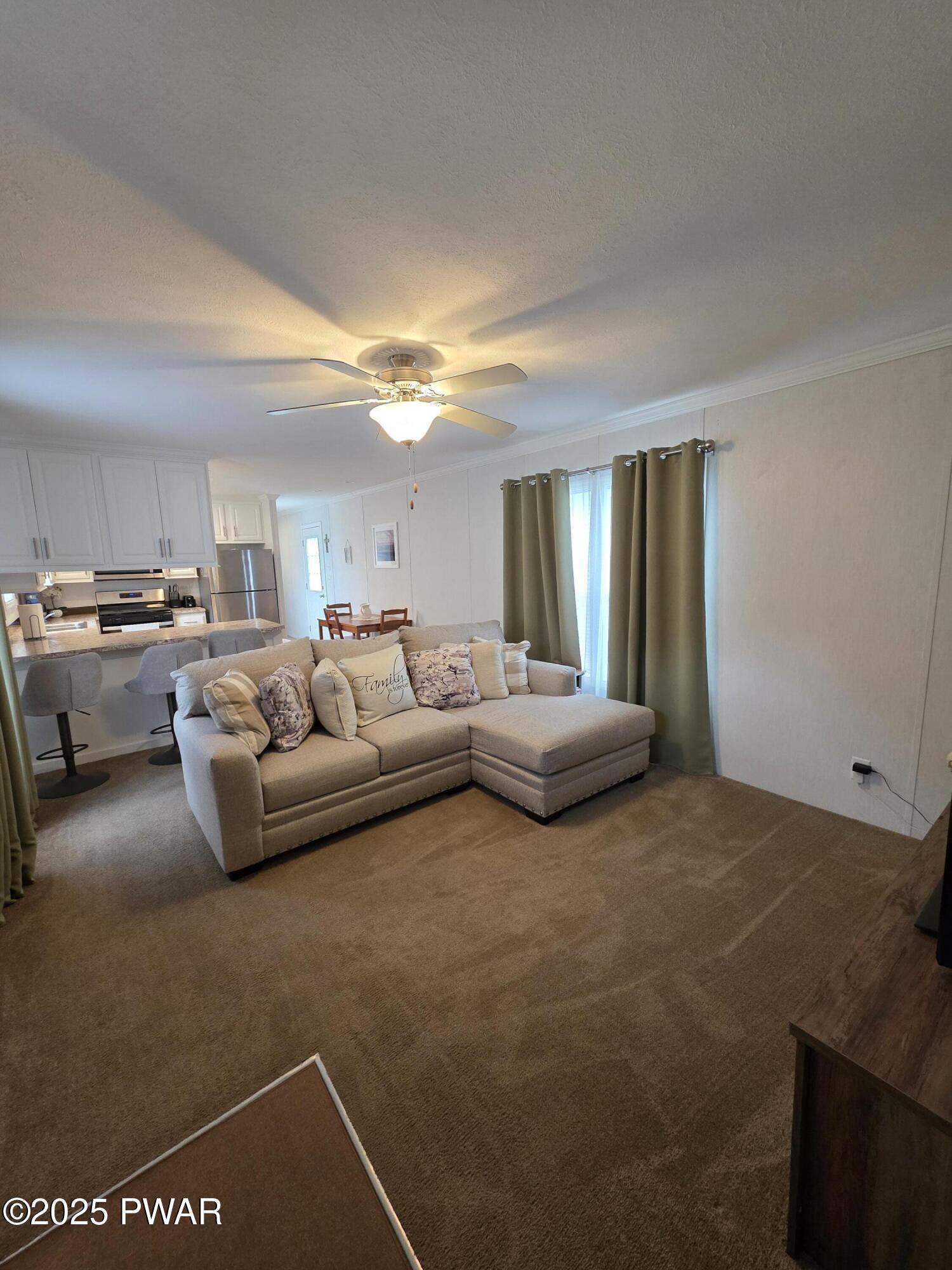 108 Middle Road Greentown, PA 18426 - Photo 3 of 22 Living Room