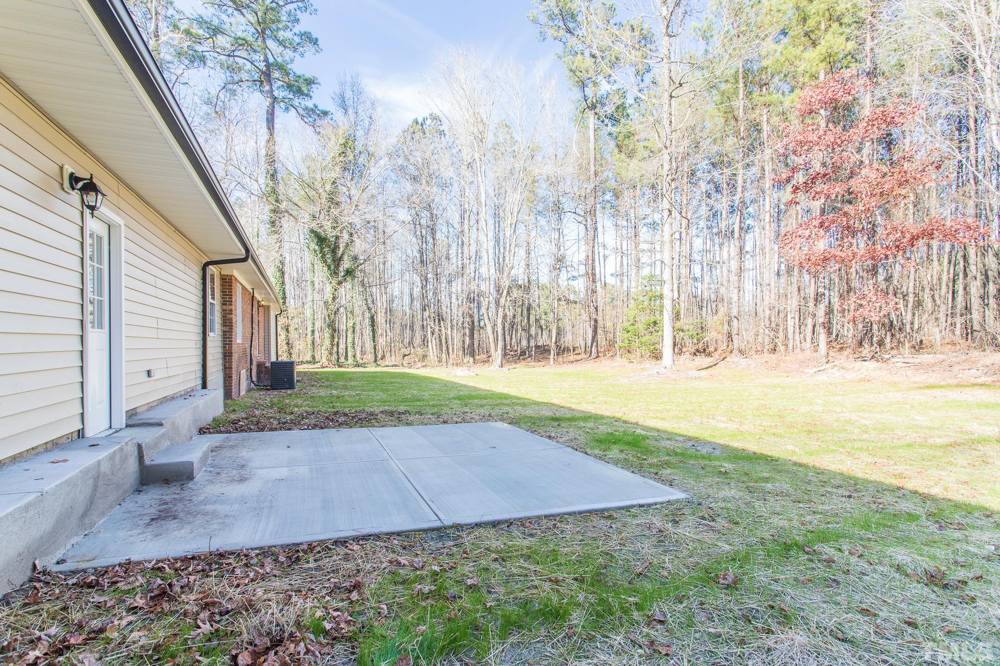 2824 Zebulon Road Zebulon, NC 27597 - Photo 4 of 24 Gallery Image 4
