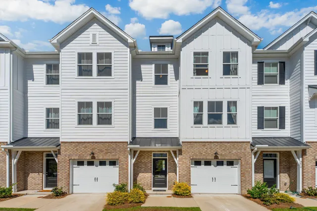 $390,000 | 9414 Sun Fountain Drive, Summerville, SC 29485