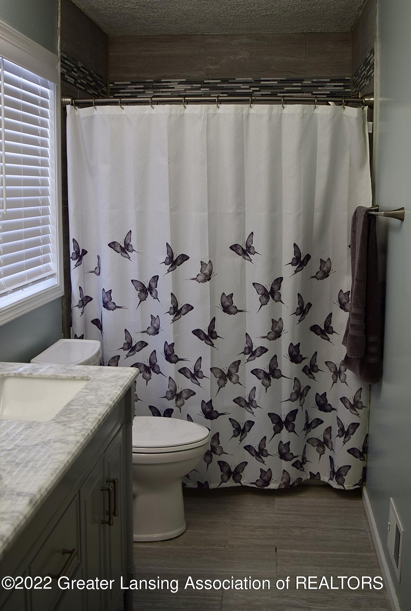 2727 Pine Tree Road Holt, MI 48842 - Photo 20 of 34 22E8F3D8-637E-4784-807F-B392C36C558E
