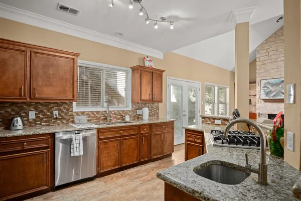 $7,900 | 6108 Cape Coral Drive, Austin, TX 78746