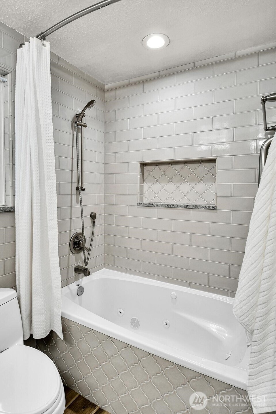 21023 46th Avenue Southeast Bothell, WA 98021 - Photo 15 of 34