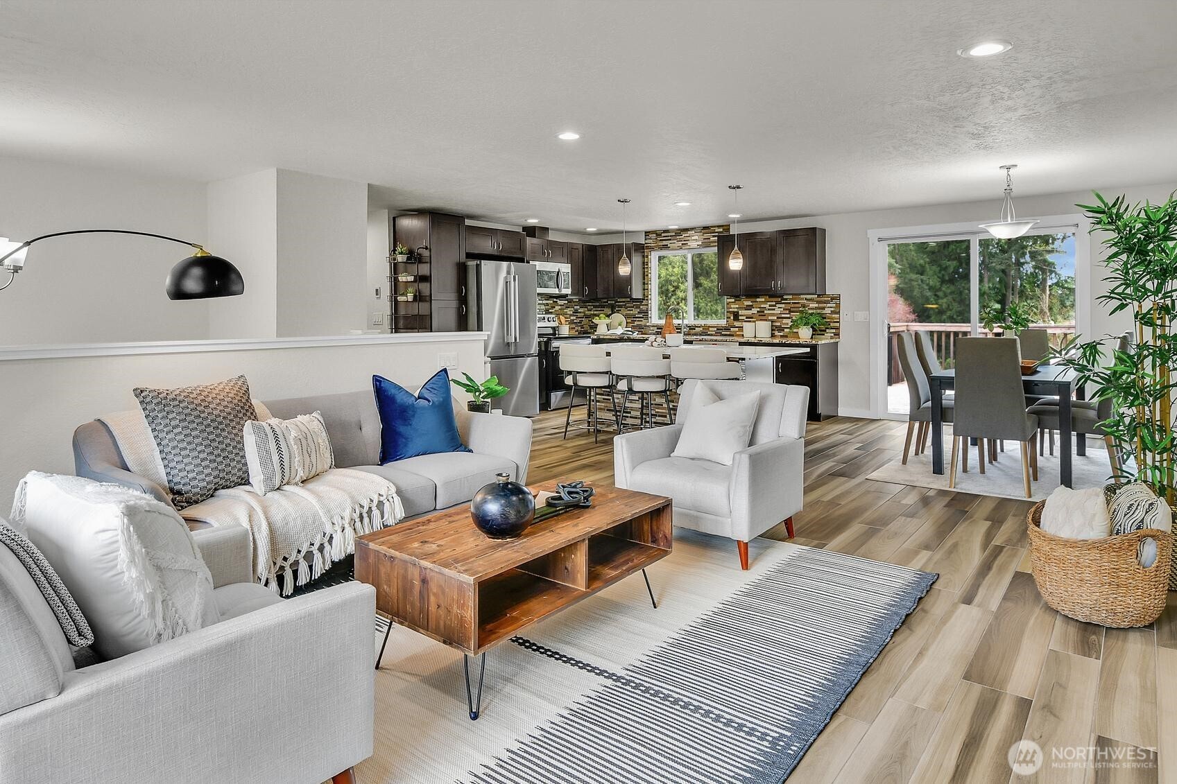 21023 46th Avenue Southeast Bothell, WA 98021 - Photo 2 of 34