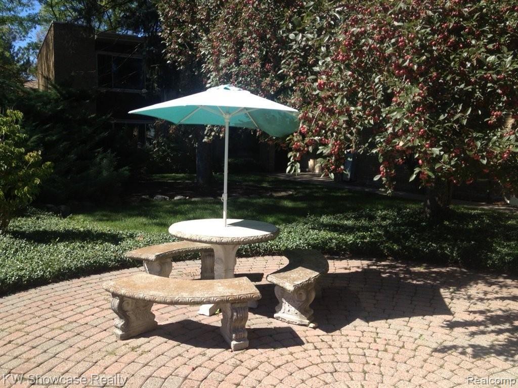 2655 East Maple Road East, Unit 3 Birmingham, MI 48009 - Photo 5 of 14 Table.jpeg