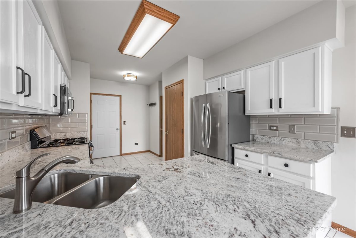 16753 South Sunset Ridge Court Lockport, IL 60441 - Photo 8 of 23 Gallery Image 8
