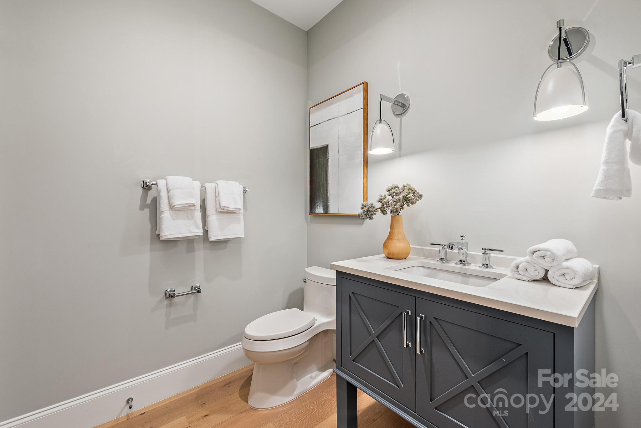 130 Cherokee Road, Unit 102 Charlotte, NC 28207 - Photo 15 of 46 Gallery Image 15