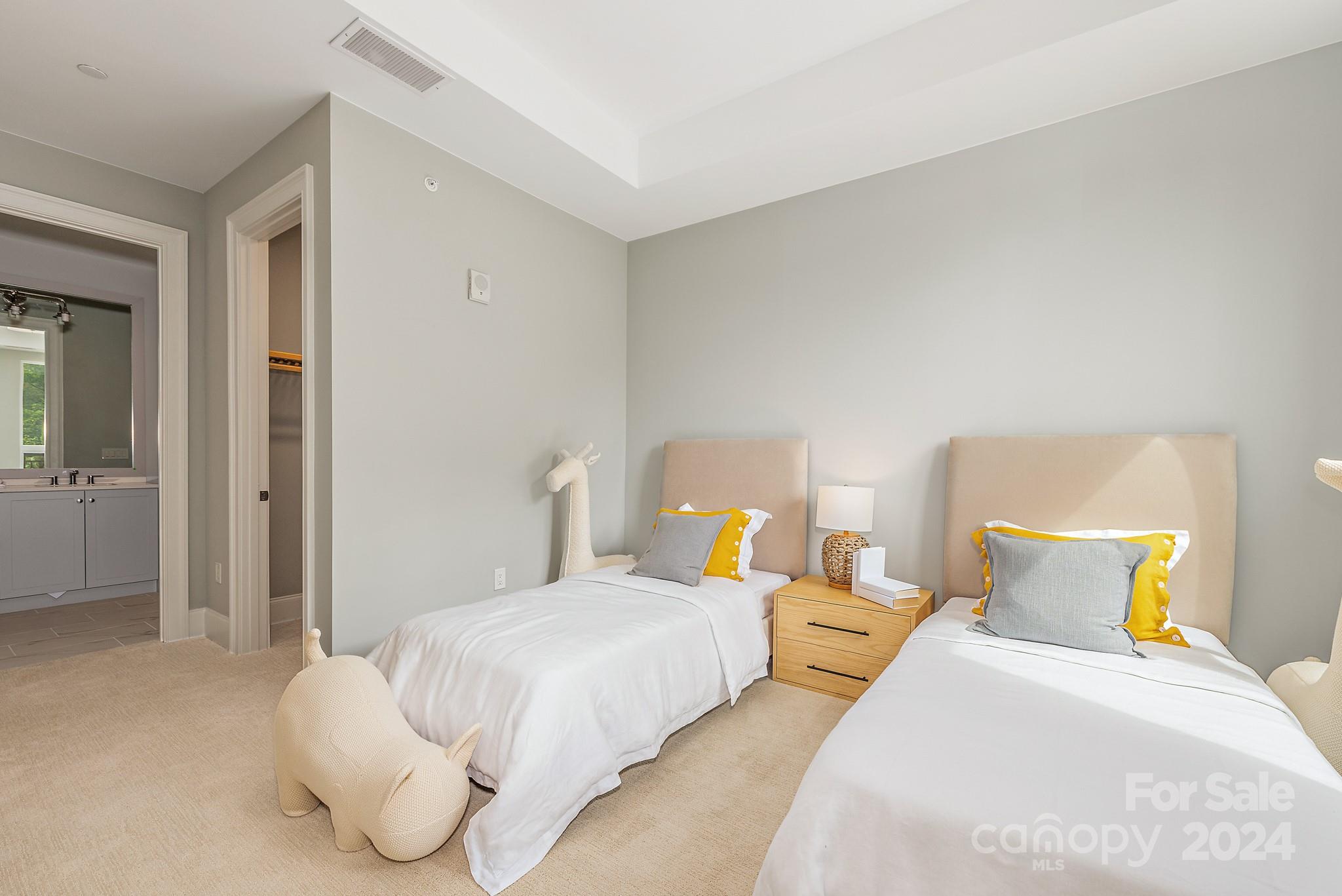 130 Cherokee Road, Unit 102 Charlotte, NC 28207 - Photo 21 of 46 Gallery Image 21