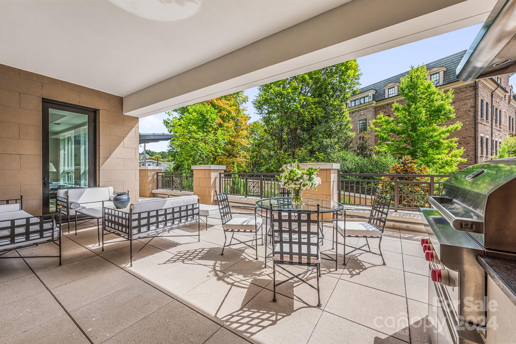 130 Cherokee Road, Unit 102 Charlotte, NC 28207 - Photo 41 of 46 Gallery Image 41