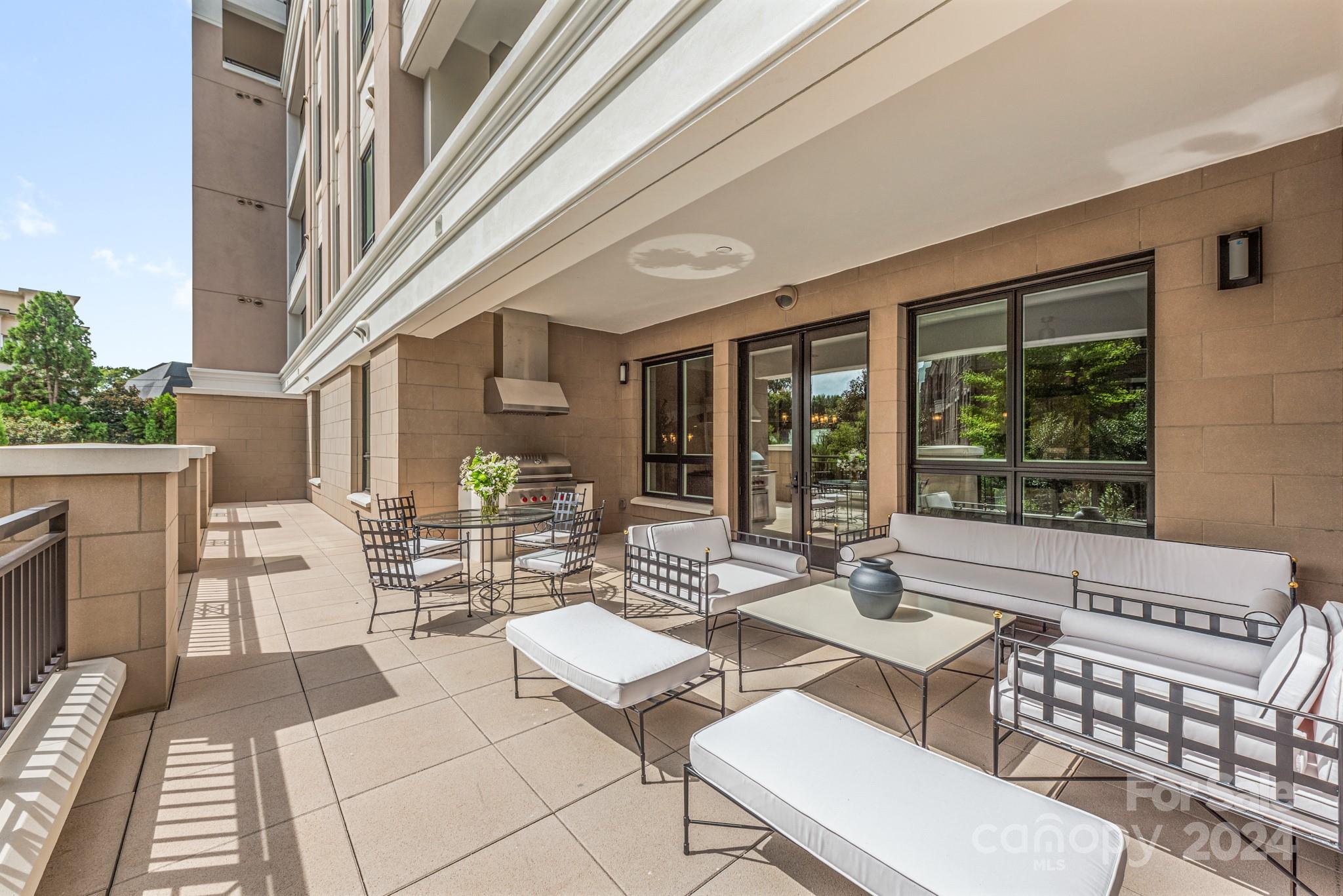 130 Cherokee Road, Unit 102 Charlotte, NC 28207 - Photo 42 of 46 Gallery Image 42