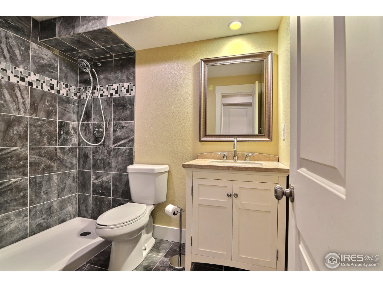 4371 West 16th Street Road Greeley, CO 80634 - Photo 21 of 23 Basement Full Bath