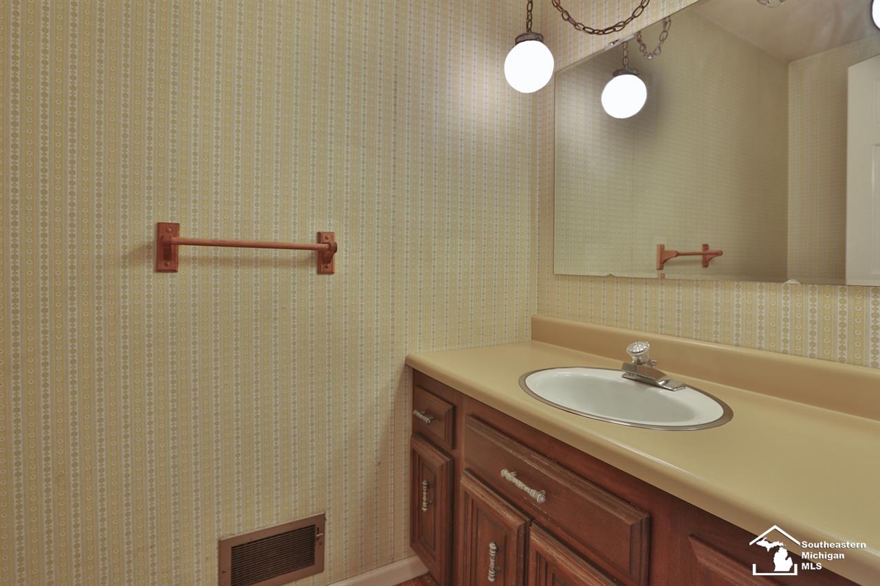 3379 North Custer Road Monroe, MI 48162 - Photo 13 of 20