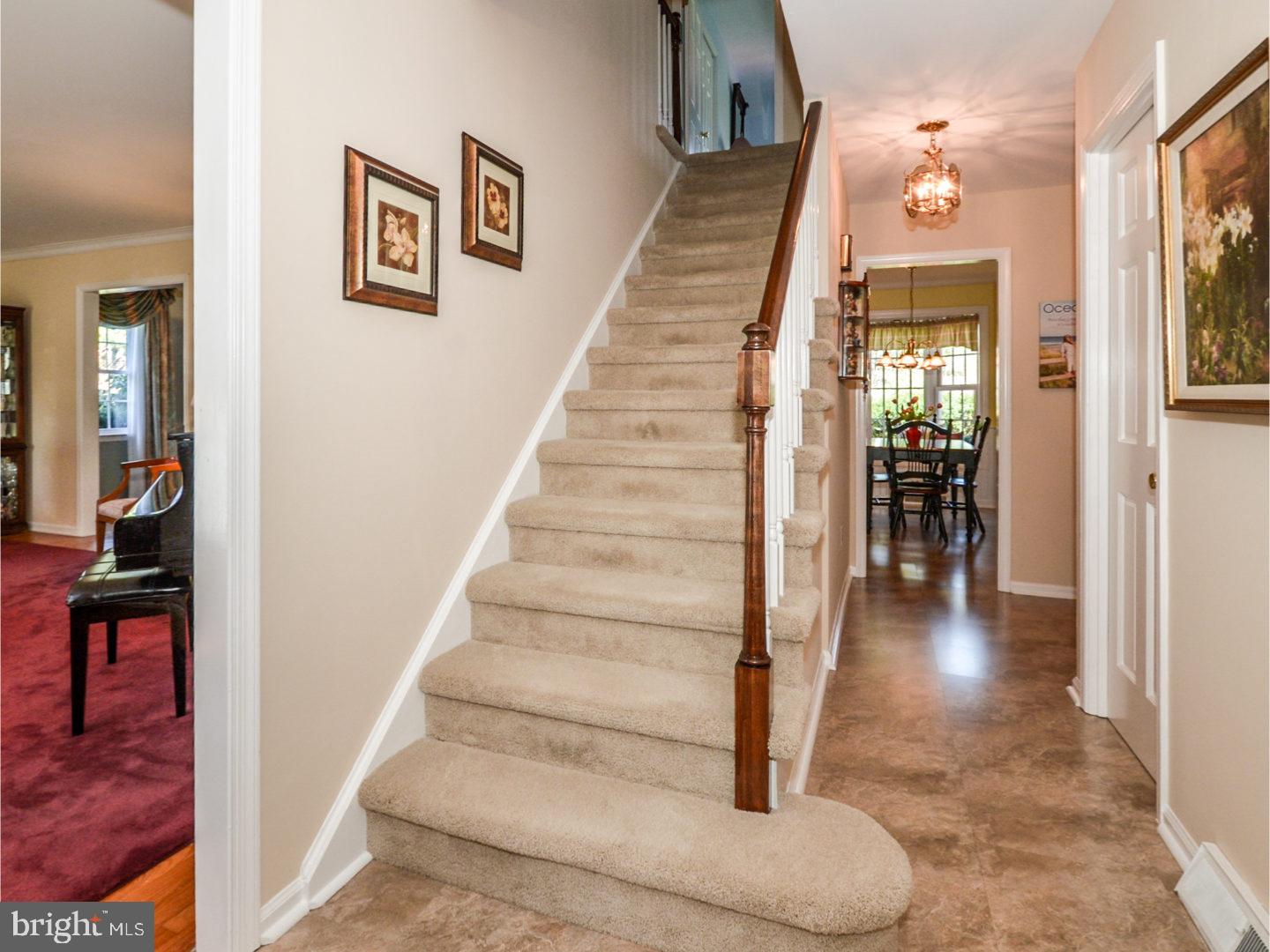 282 Batleson Road Ambler, PA 19002 - Photo 3 of 24 Foyer