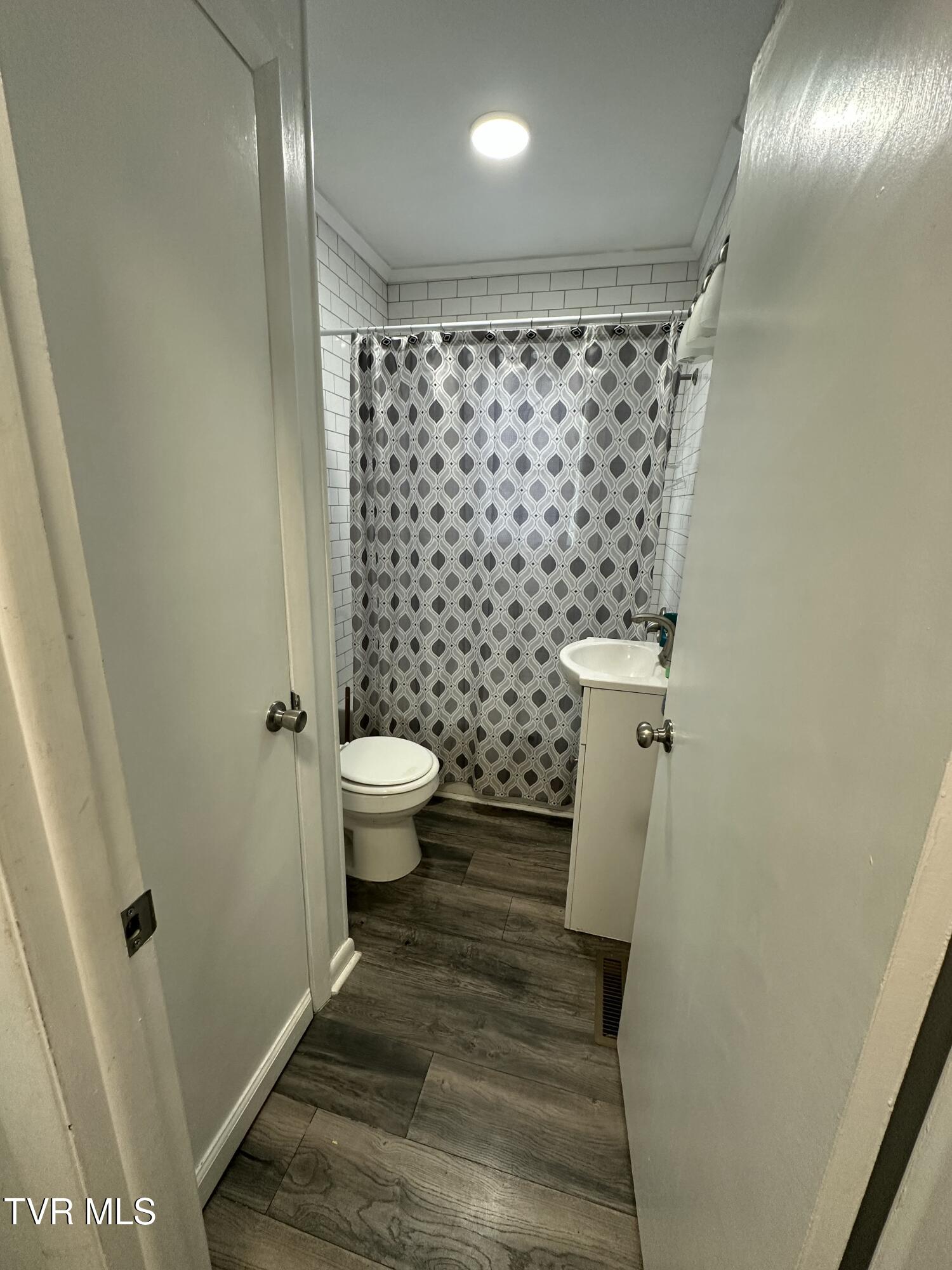 574 Bailey Street Greeneville, TN 37745 - Photo 24 of 28 IMG_9276