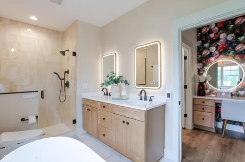 $800,000 | 5714 Inglenook Way, Zionsville, IN 46077