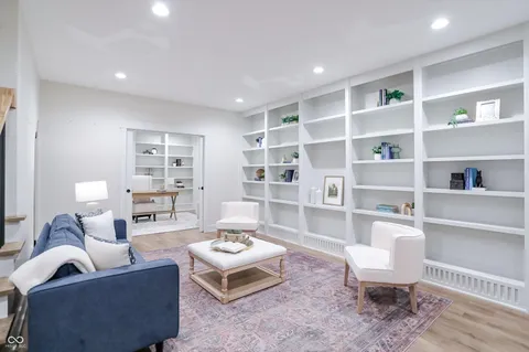 $800,000 | 5714 Inglenook Way, Zionsville, IN 46077