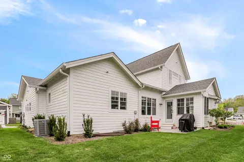 $800,000 | 5714 Inglenook Way, Zionsville, IN 46077