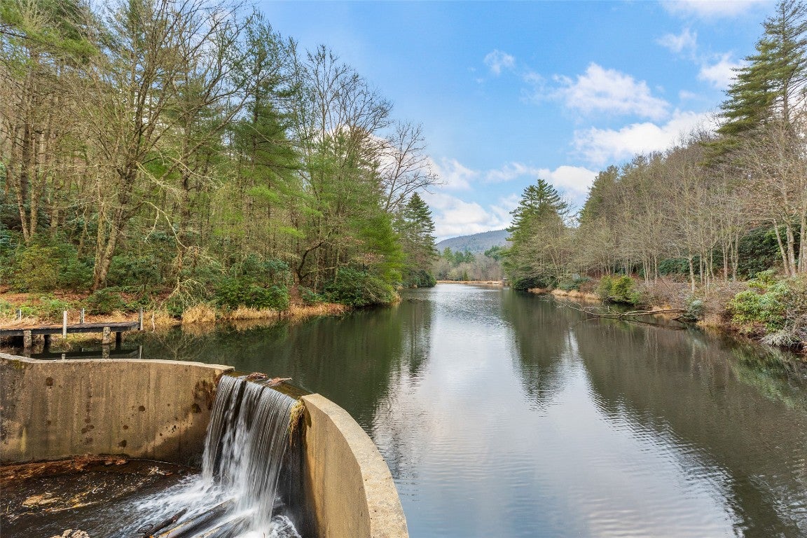 24 Flintlock Road Cullowhee, NC 28723 - Photo 5 of 32 Gallery Image 5