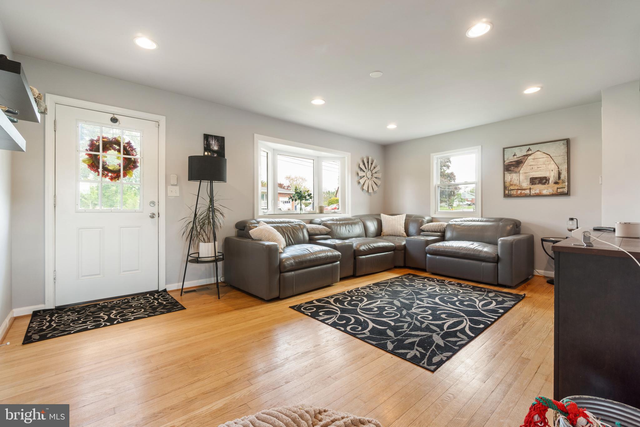 1556 Fairmount Road Hampstead, MD 21074 - Photo 12 of 48 a living room with furniture rug and window
