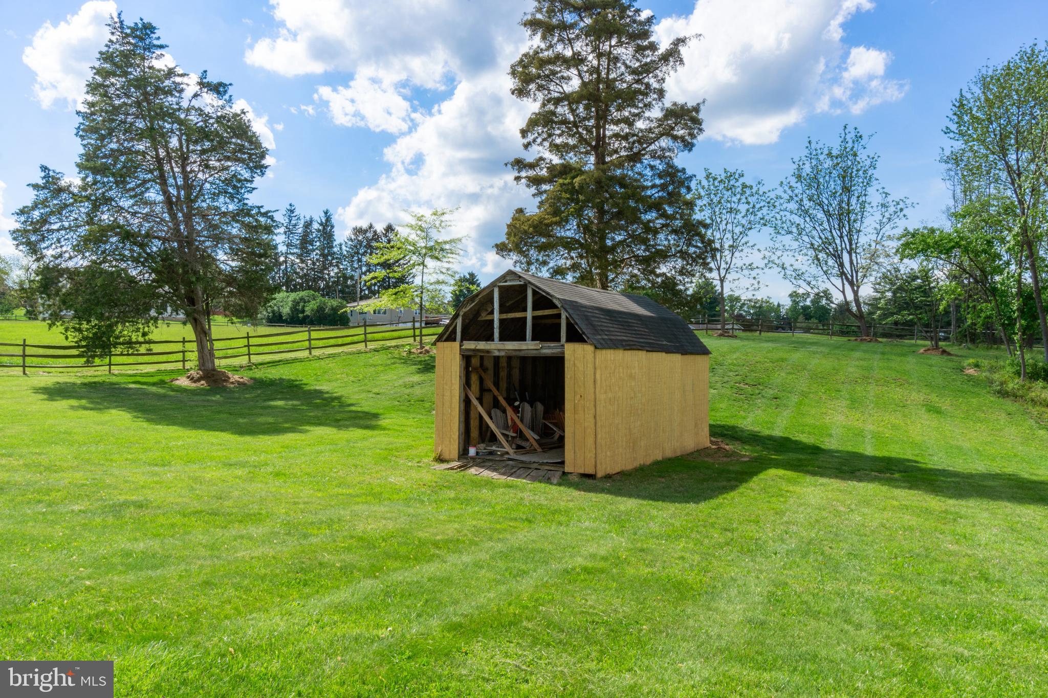1556 Fairmount Road Hampstead, MD 21074 - Photo 41 of 48 a view of a tiny house with a yard