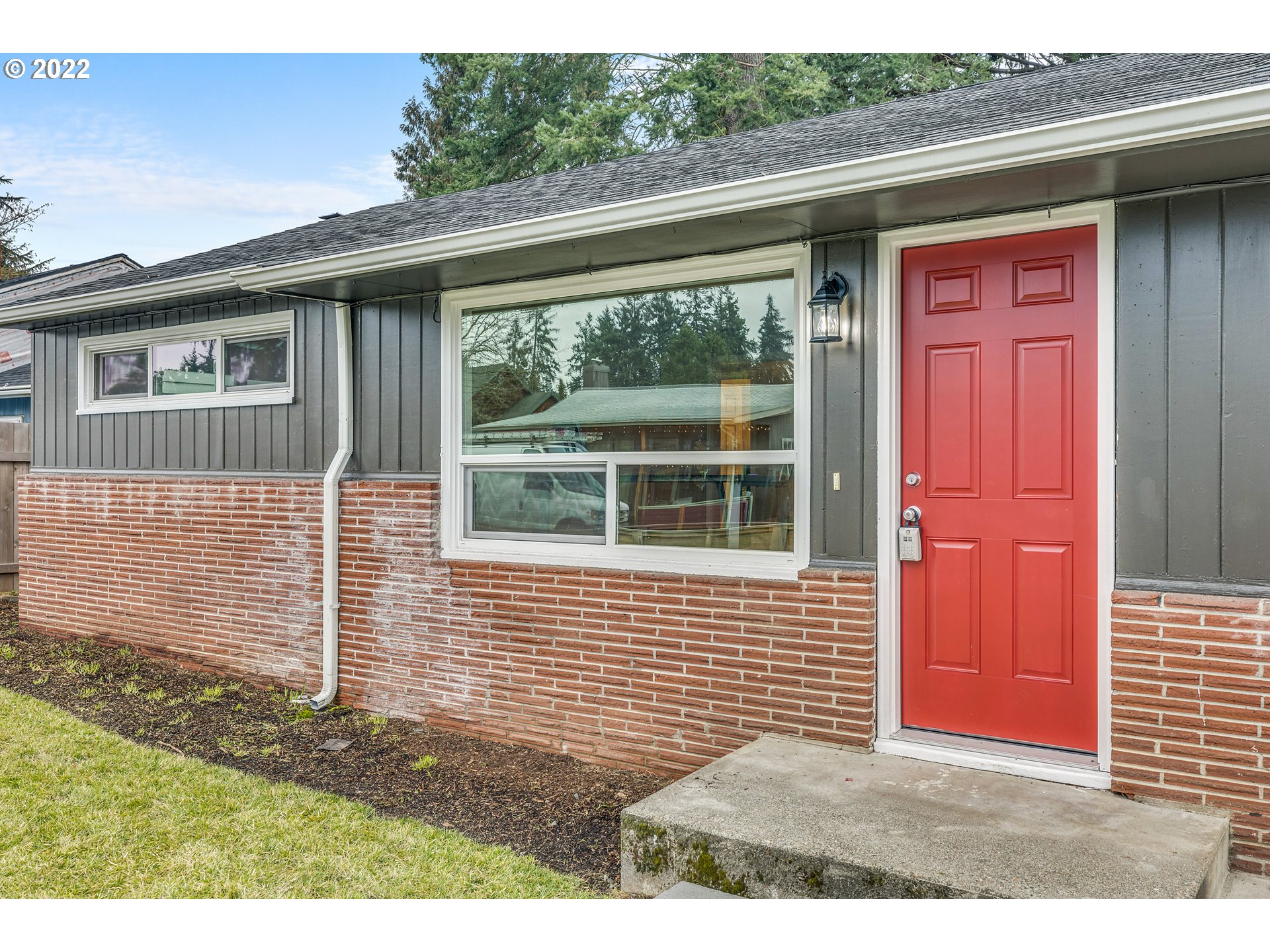 16026 Southeast Johnson Road Clackamas, OR 97015 - Photo 4 of 29 Gallery Image 4