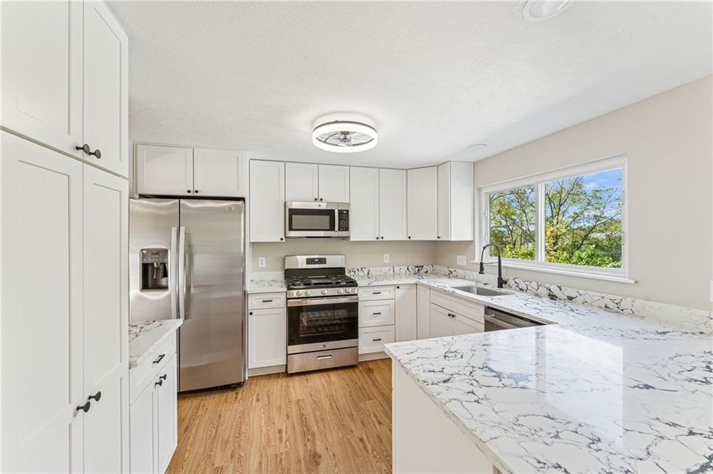 210 Parkedge Road Pittsburgh, PA 15220 - Photo 12 of 50 Gallery Image 12