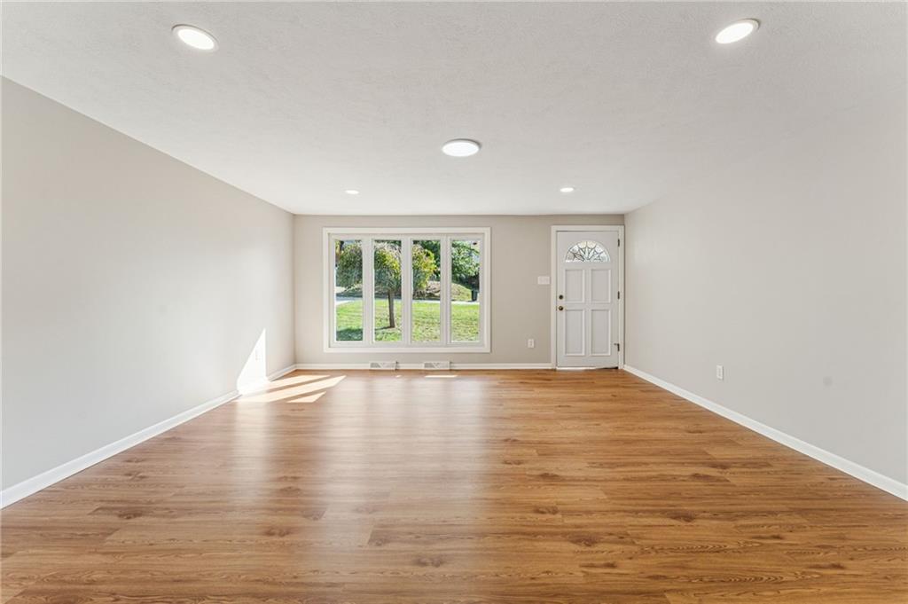 210 Parkedge Road Pittsburgh, PA 15220 - Photo 5 of 50 Gallery Image 5