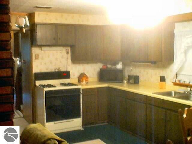 6586 Kemp Road Hale, MI 48739 - Photo 7 of 9 1753827-6.JPG