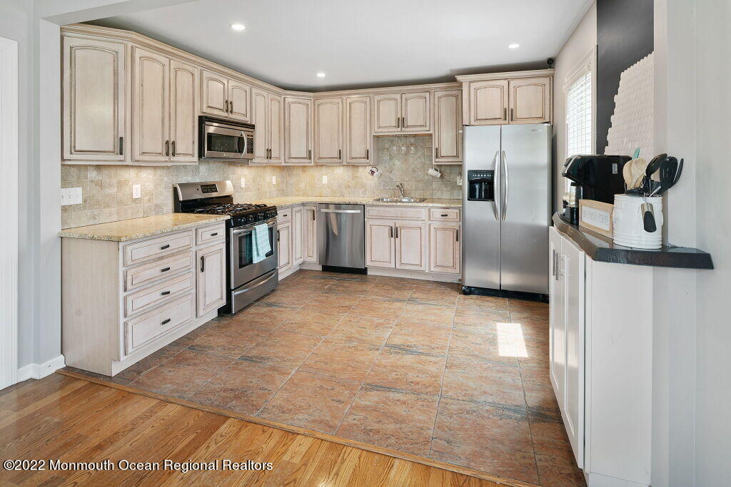 748 Midstreams Road Brick, NJ 08724 - Photo 13 of 33 kitchen