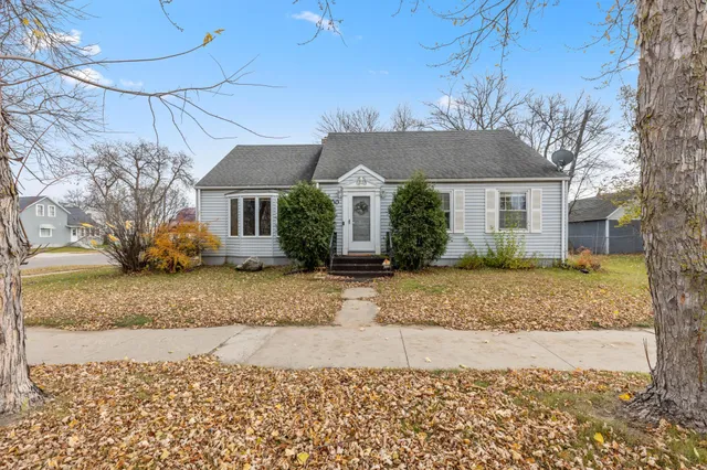 $185,000 | 200 2nd Street Southwest, Wadena, MN 56482