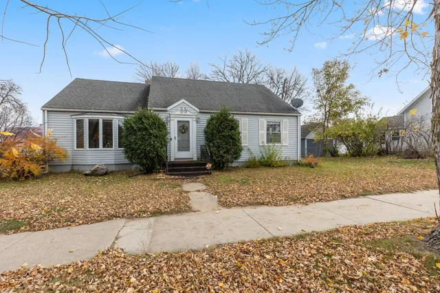 $185,000 | 200 2nd Street Southwest, Wadena, MN 56482