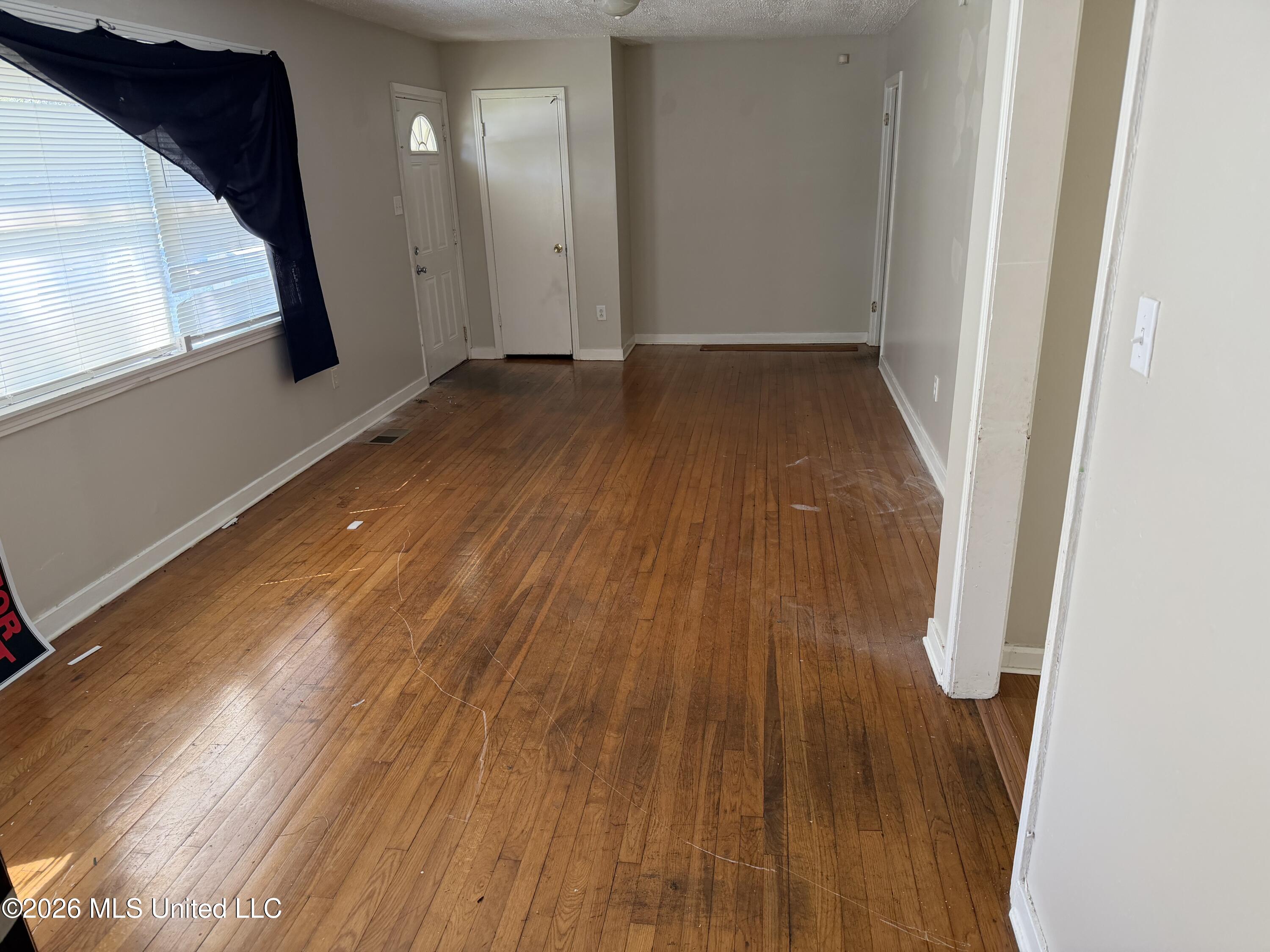 340 Barnes Street Jackson, MS 39206 - Photo 3 of 11 IMG_5198