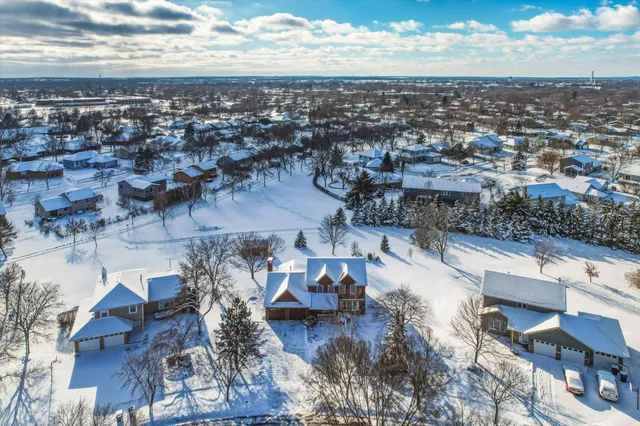 $404,900 | 2563 Colony Circle, St. Cloud, MN 56303