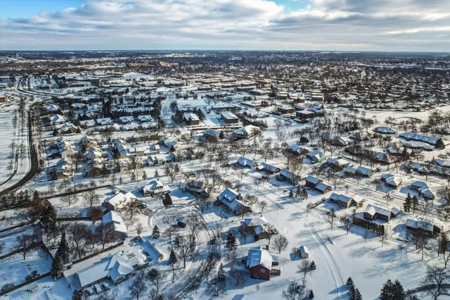 $404,900 | 2563 Colony Circle, St. Cloud, MN 56303