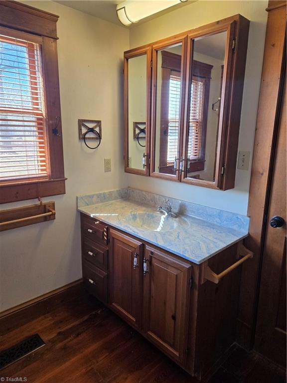 1077 Flat Shoals Road King, NC 27021 - Photo 19 of 46 Vanity