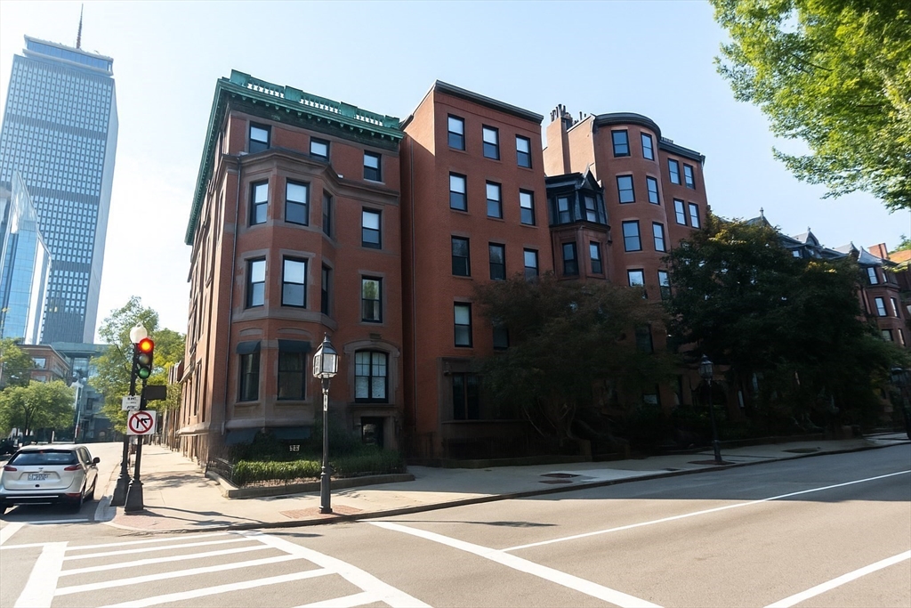 288 Commonwealth Avenue, Unit 1 Boston, MA 02115 - Photo 35 of 36 a view of a building with a street